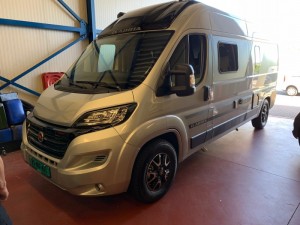 Nieuwe camper op kenteken.